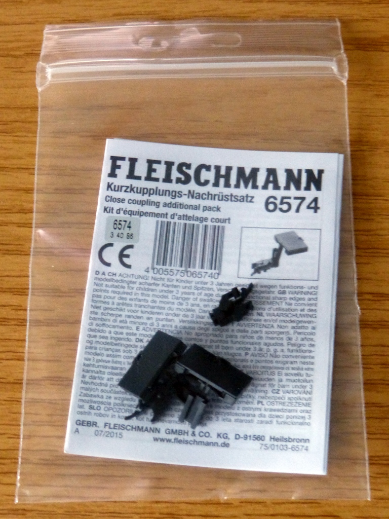 P1180101-mecanisme-cuplare-Fleischmann_zpsdamj3r3o.jpg